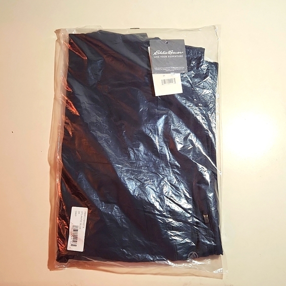 ❤NWT NAVY BLUE EDDIE BAUER SHORTS - SKYLINE TRAIL ACTIVE ZIPPER POCKET PLUS SIZE - Picture 3 of 8
